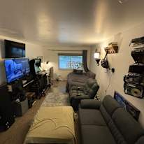 Large PRIVATE BEDROOM with Powder Room Sink - Walk-in Closet - Danbury Connecticut