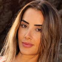 Giovanna Lopes